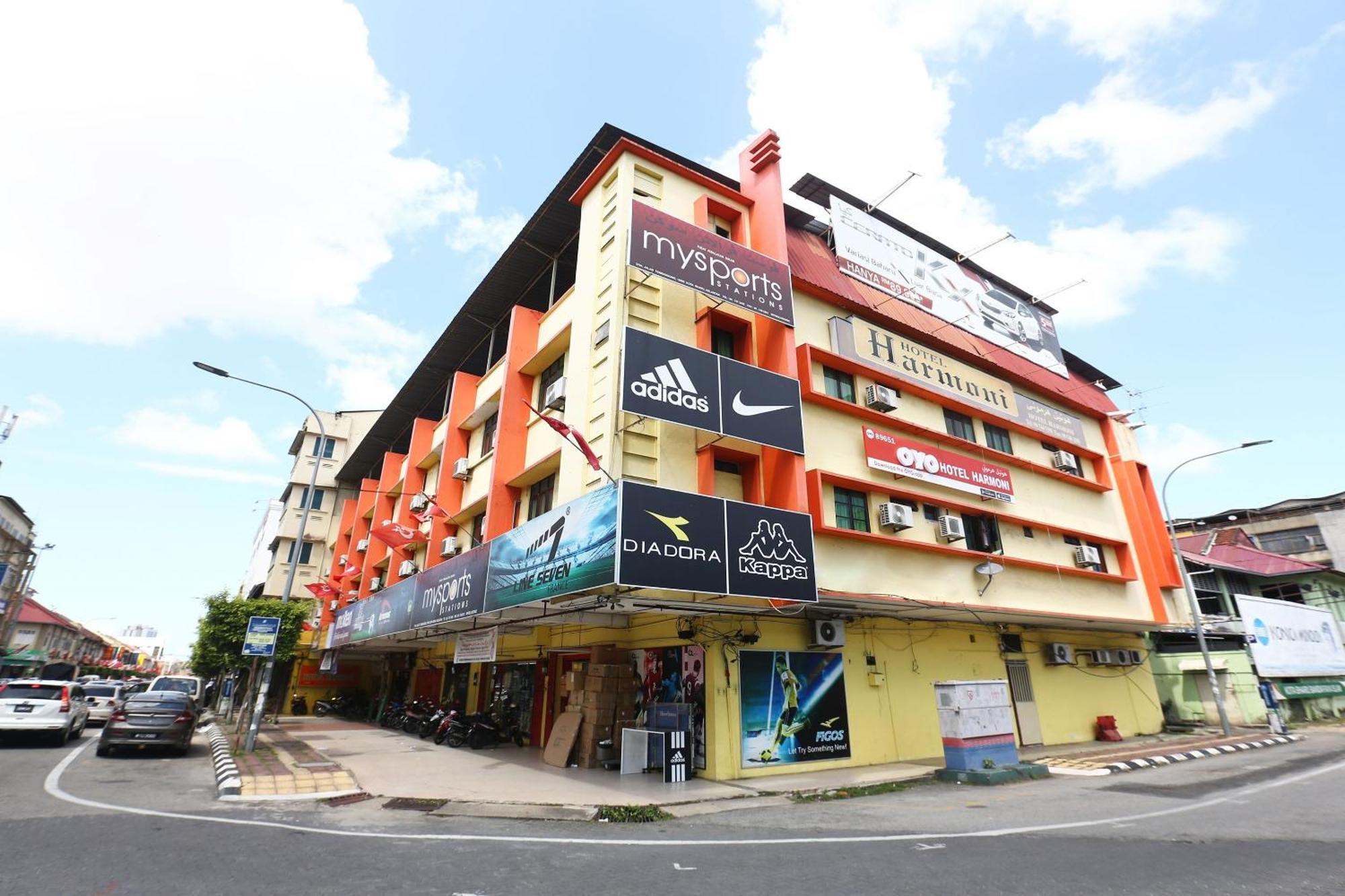 Super Oyo 89651 Harmoni Hotel Kota Bharu Exterior photo
